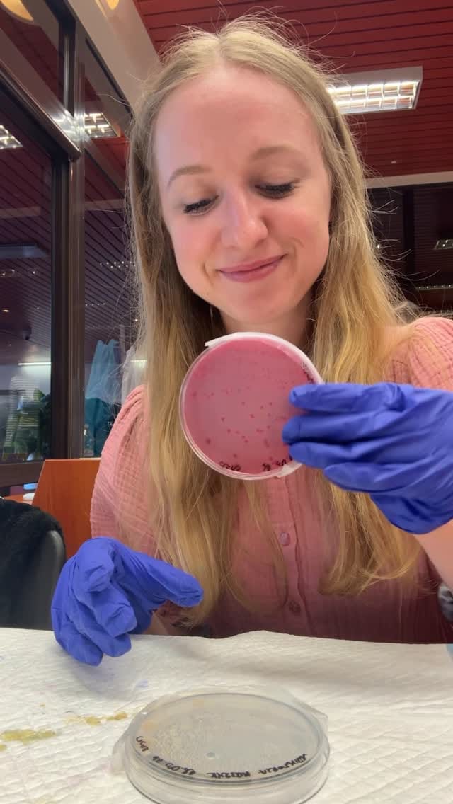 Post 2 by Wika Mojzyk on Instagram (video)