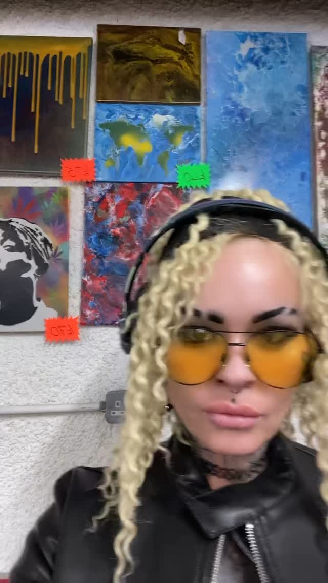 Post 1 by Pure Pour Art on Instagram (video)