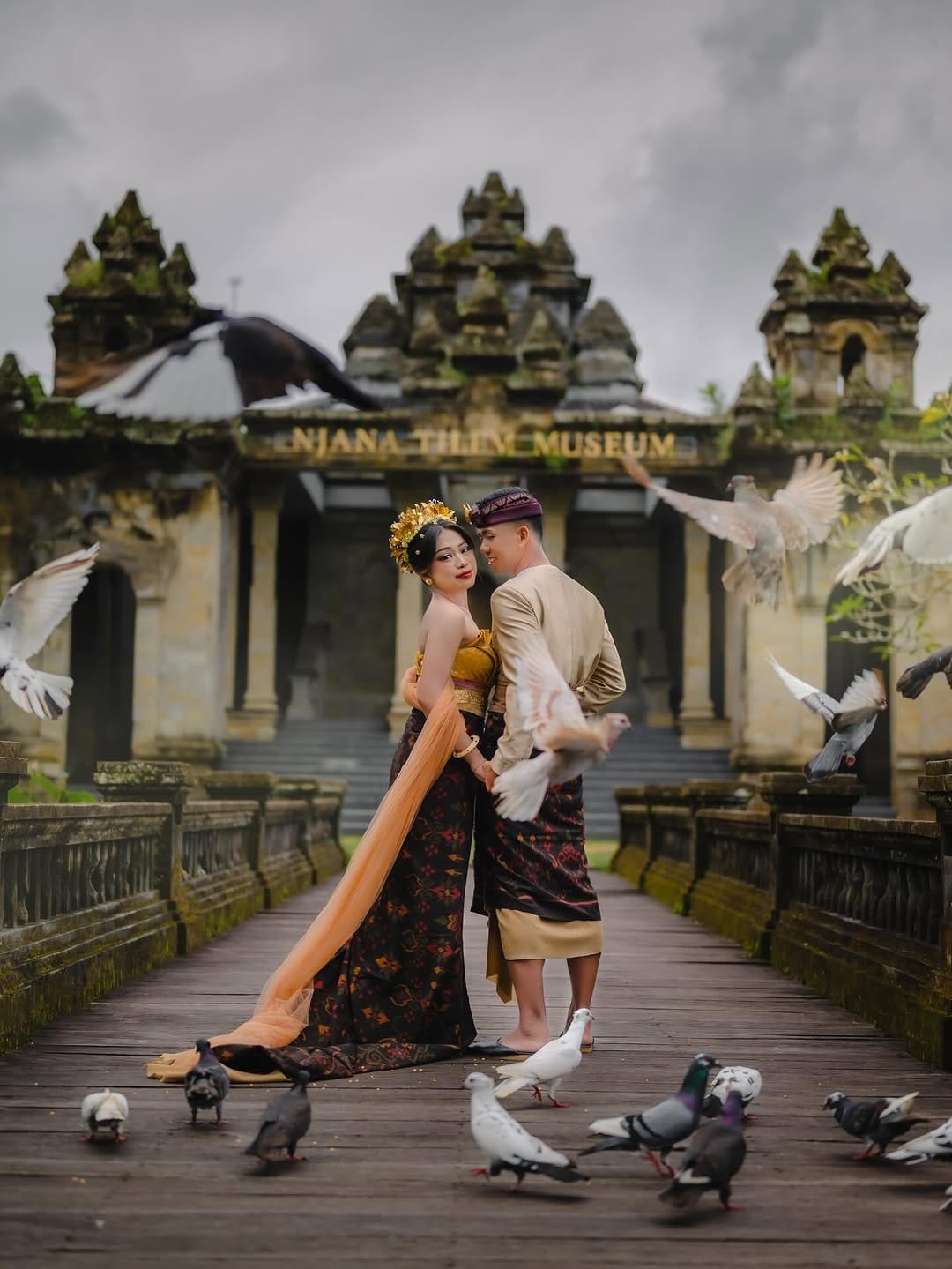 Post 8 by PHOTOGRAPHER DARI BALI on Instagram (carousel)