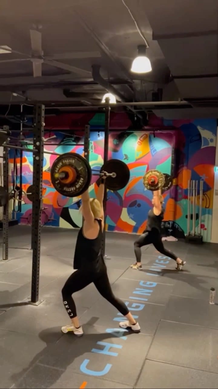 Post 10 by ANNA & KIARA on Instagram (video)