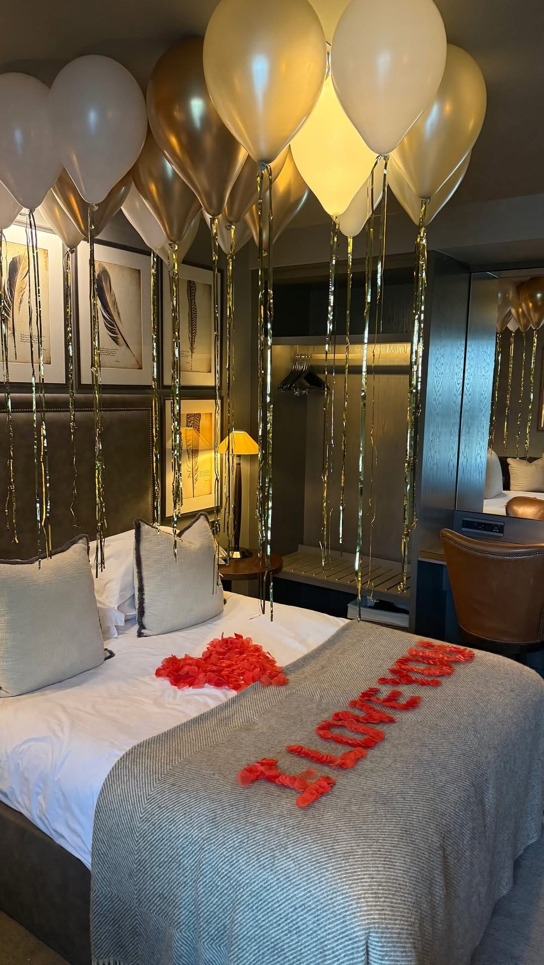 Post 7 by Unique Balloons on Instagram (video)