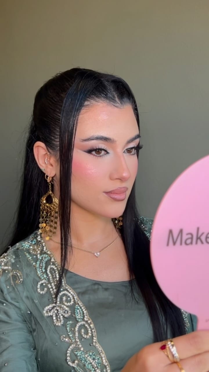 Post 8 by Bridal Makeup Artist on Instagram (video)