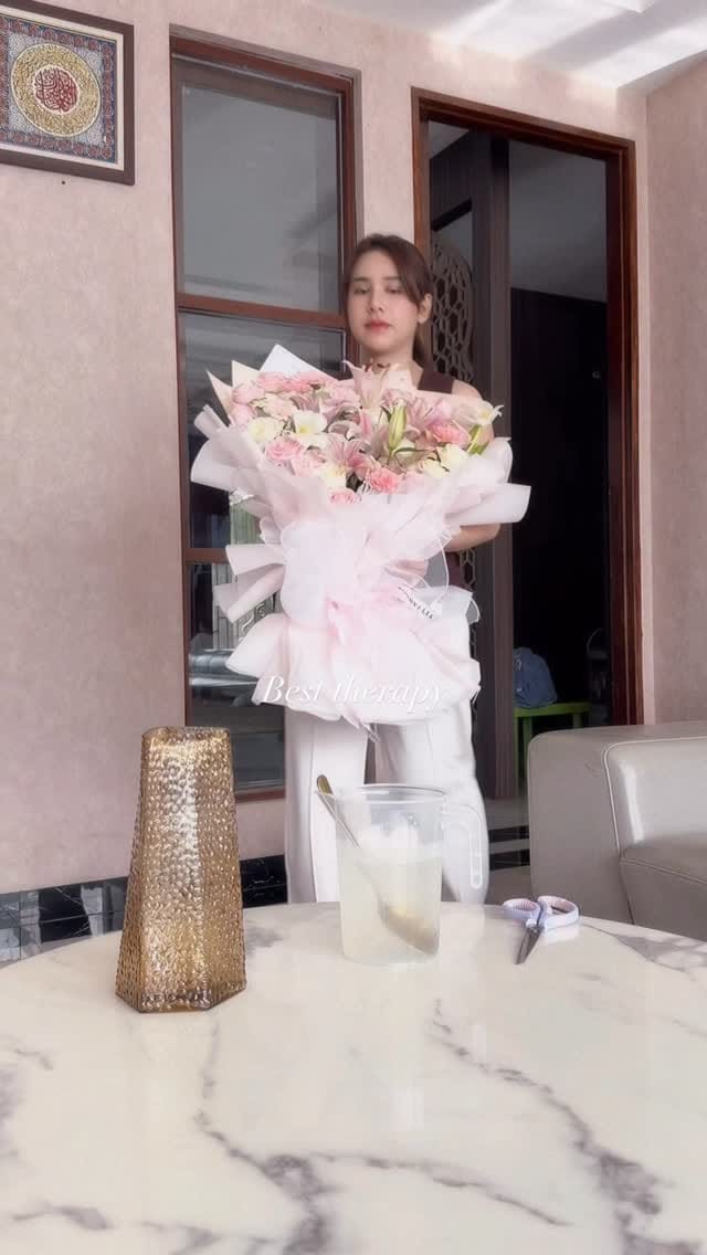 Post 10 by Gisca Puteri Casytha Purba on Instagram (video)
