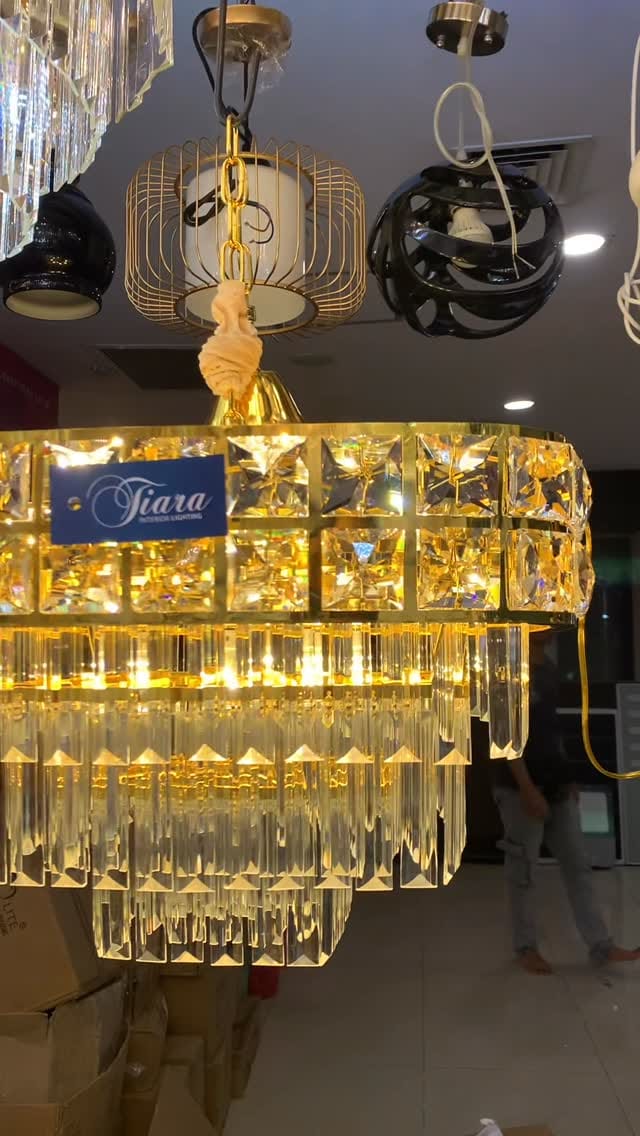 Post 1 by TIARA INTERIOR LIGHTING / LAMPU HIAS / TOKO LAMPU on Instagram (video)