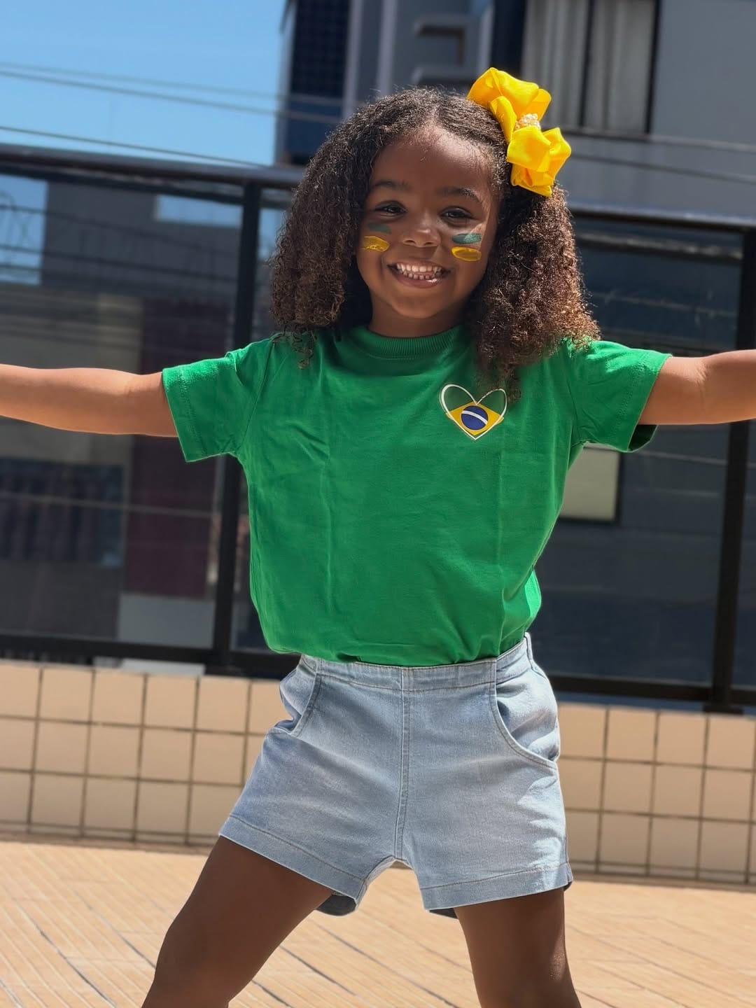 Post 2 by Eloá Victoria e Maria Eduarda on Instagram (carousel)