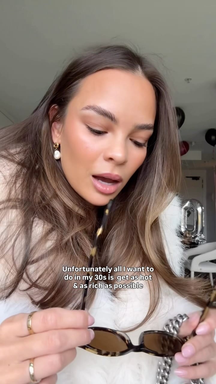 Post 3 by Nikki Obispo on Instagram (video)