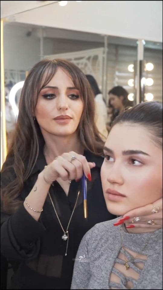 Post 8 by Gülcan Sağlar Make-up Artist on Instagram (video)