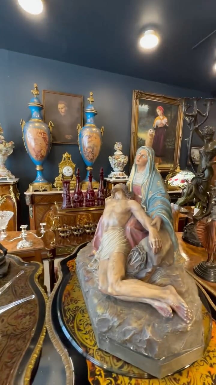 Post 10 by Arte, Muebles & Antigüedades on Instagram (video)