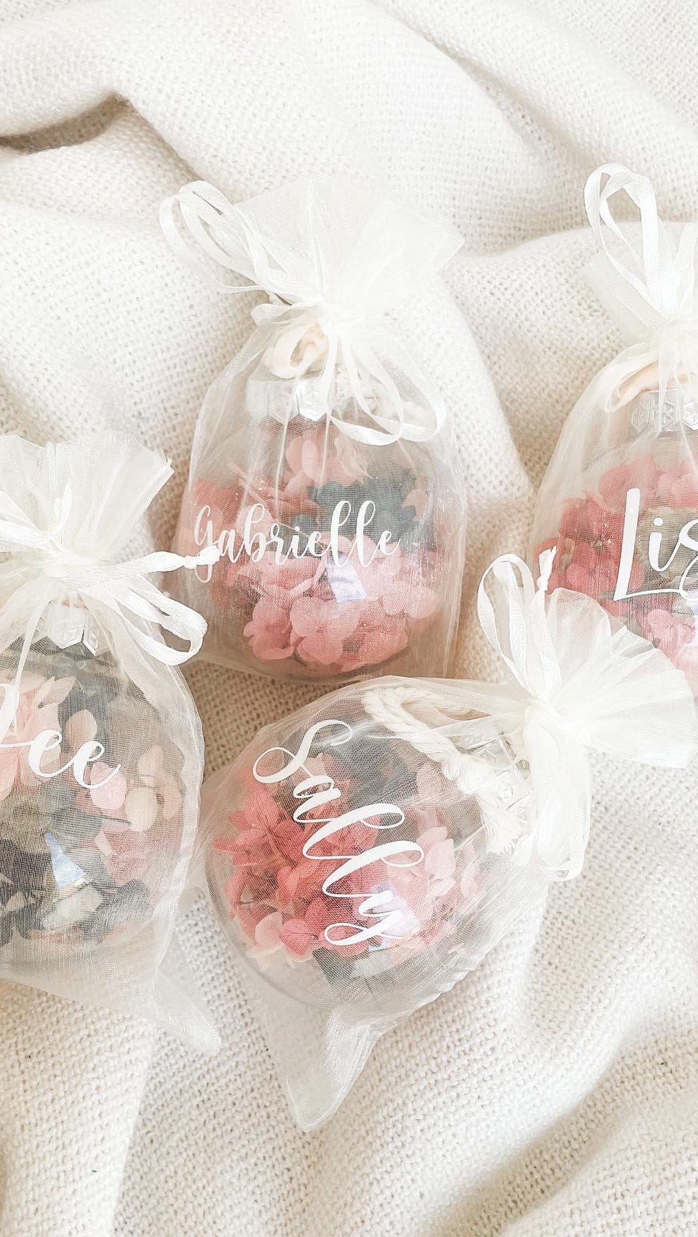 Post 4 by Sydney Dried & Faux Florals on Instagram (video)
