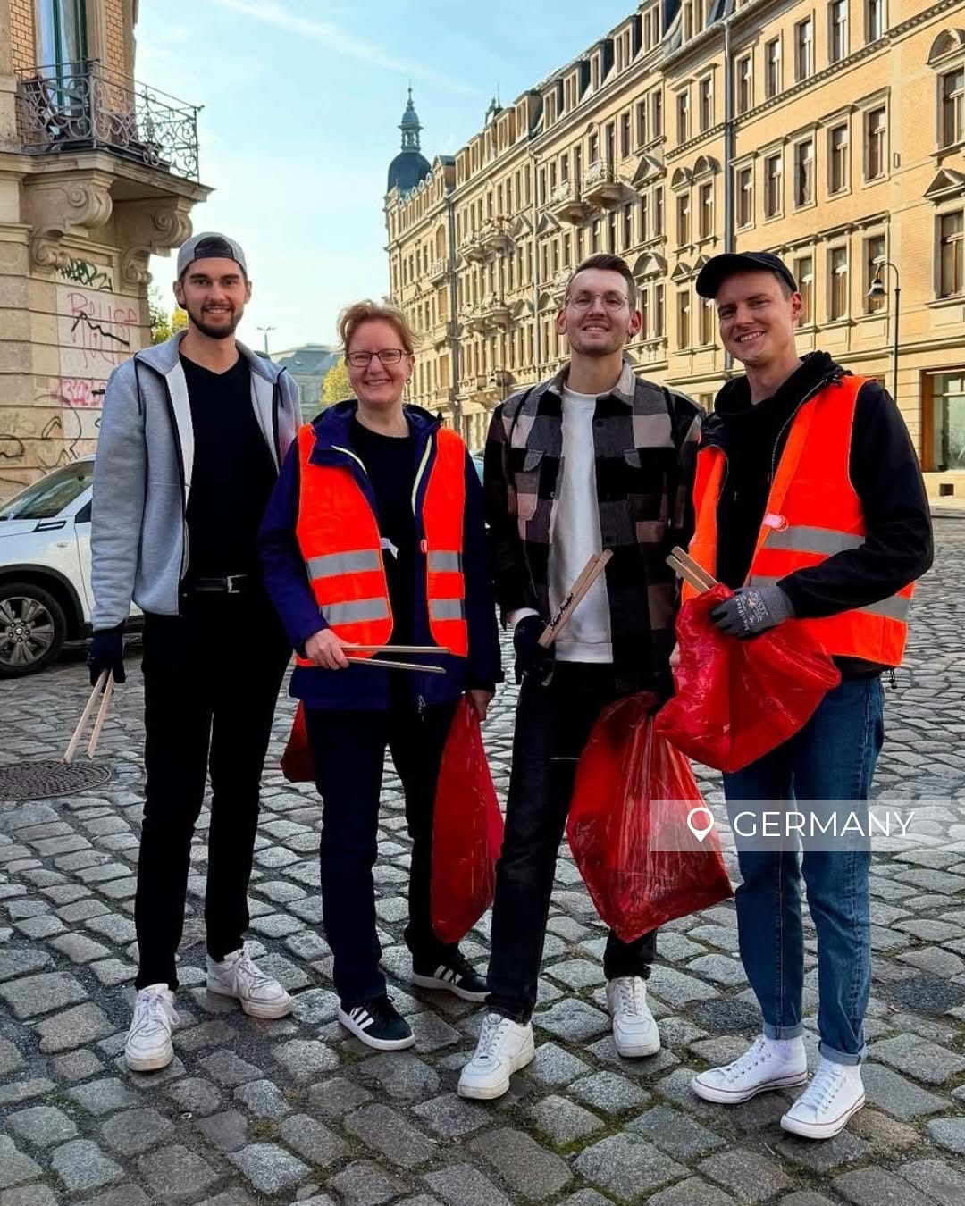 Post 6 by 10WASTECHALLENGE® PROJECT on Instagram (carousel)