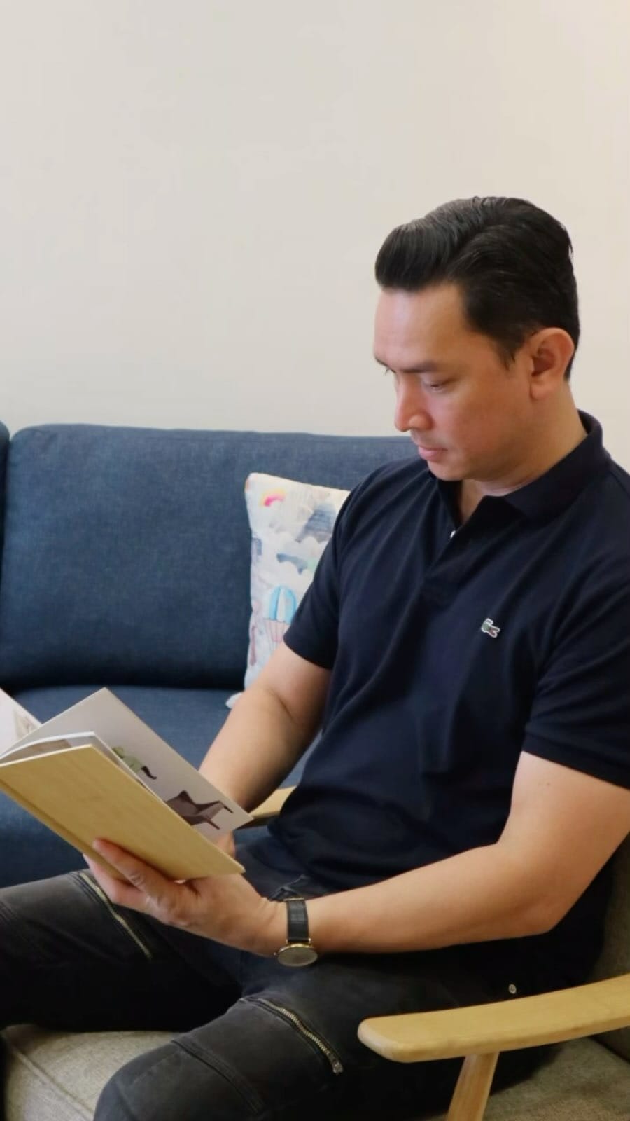Post 9 by Custom Sofa • Kursi • Furniture & Repair Jakarta on Instagram (video)