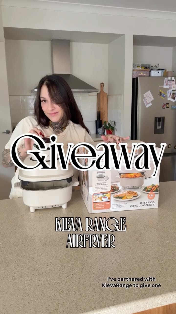 Post 8 by Ashlee Simone on Instagram (video)