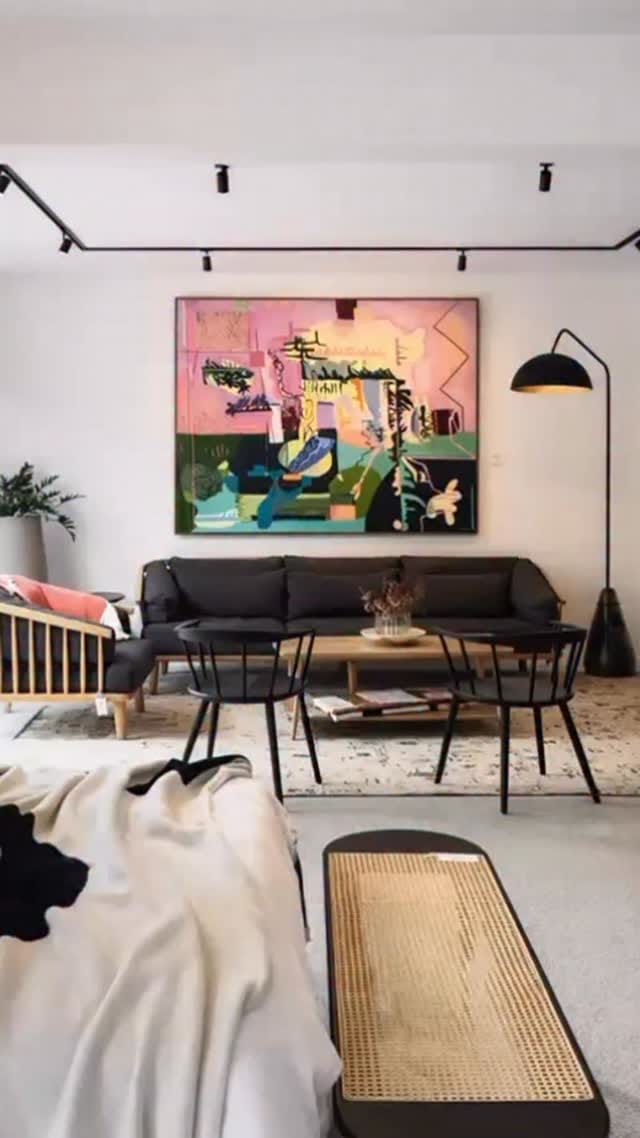 Post 6 by SOLID OAK FURNITURE MADE IN SOUTH AFRICA on Instagram (video)