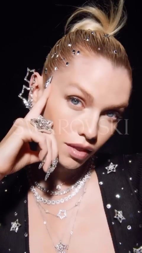Post 7 by Stella Maxwell Fanpage on Instagram (video)