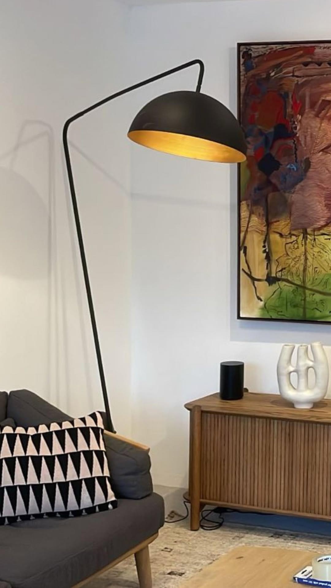 Post 8 by SOLID OAK FURNITURE MADE IN SOUTH AFRICA on Instagram (video)