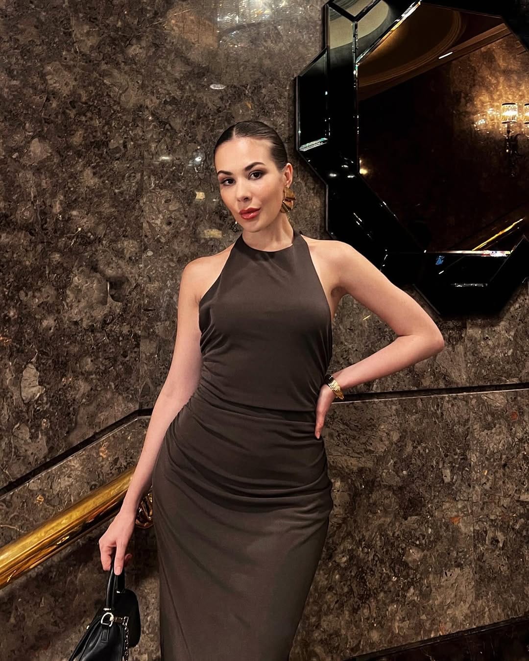 Post 8 by Victoria🇺🇦 on Instagram (carousel)