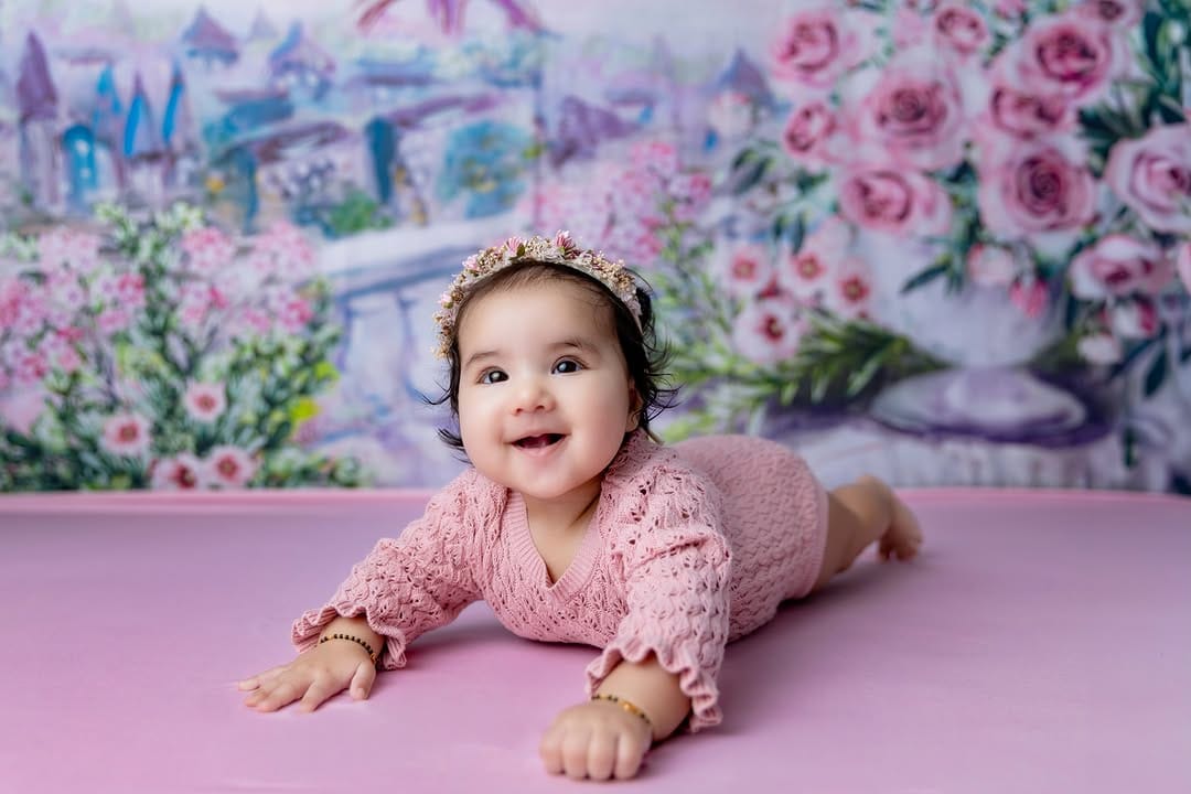 Post 5 by Little hearts photography on Instagram (carousel)