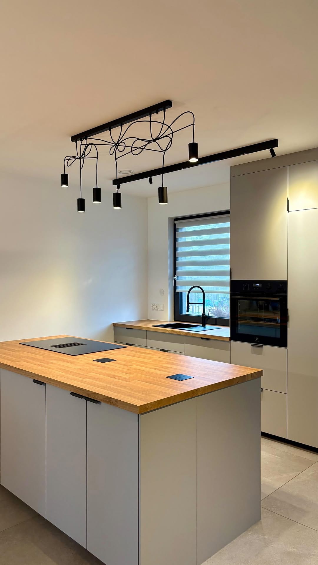 Post 6 by Meble Меблі Furniture  +380964321777 on Instagram (video)