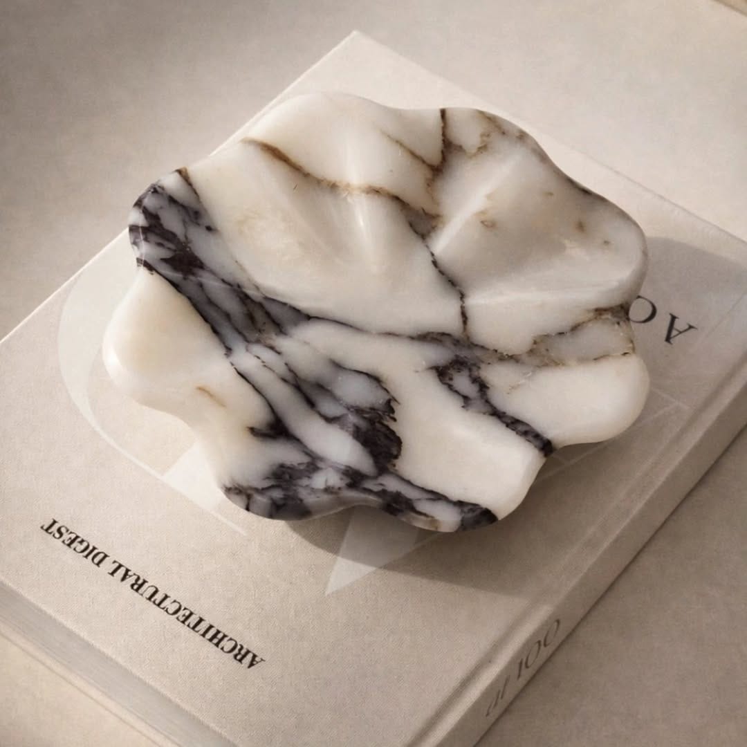 Post 7 by Luv Lux Interiors on Instagram (image)