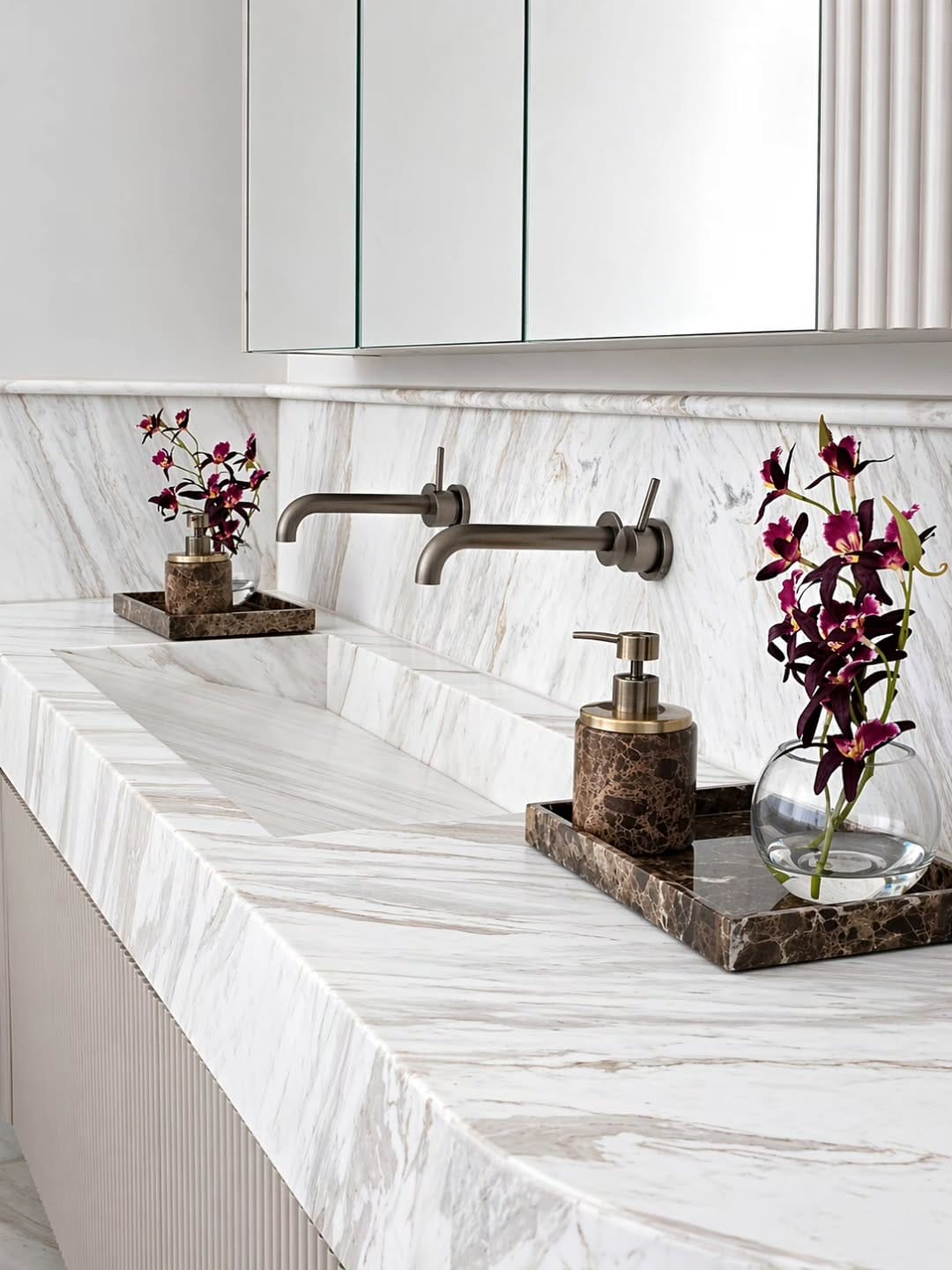 Post 3 by Luv Lux Interiors on Instagram (image)