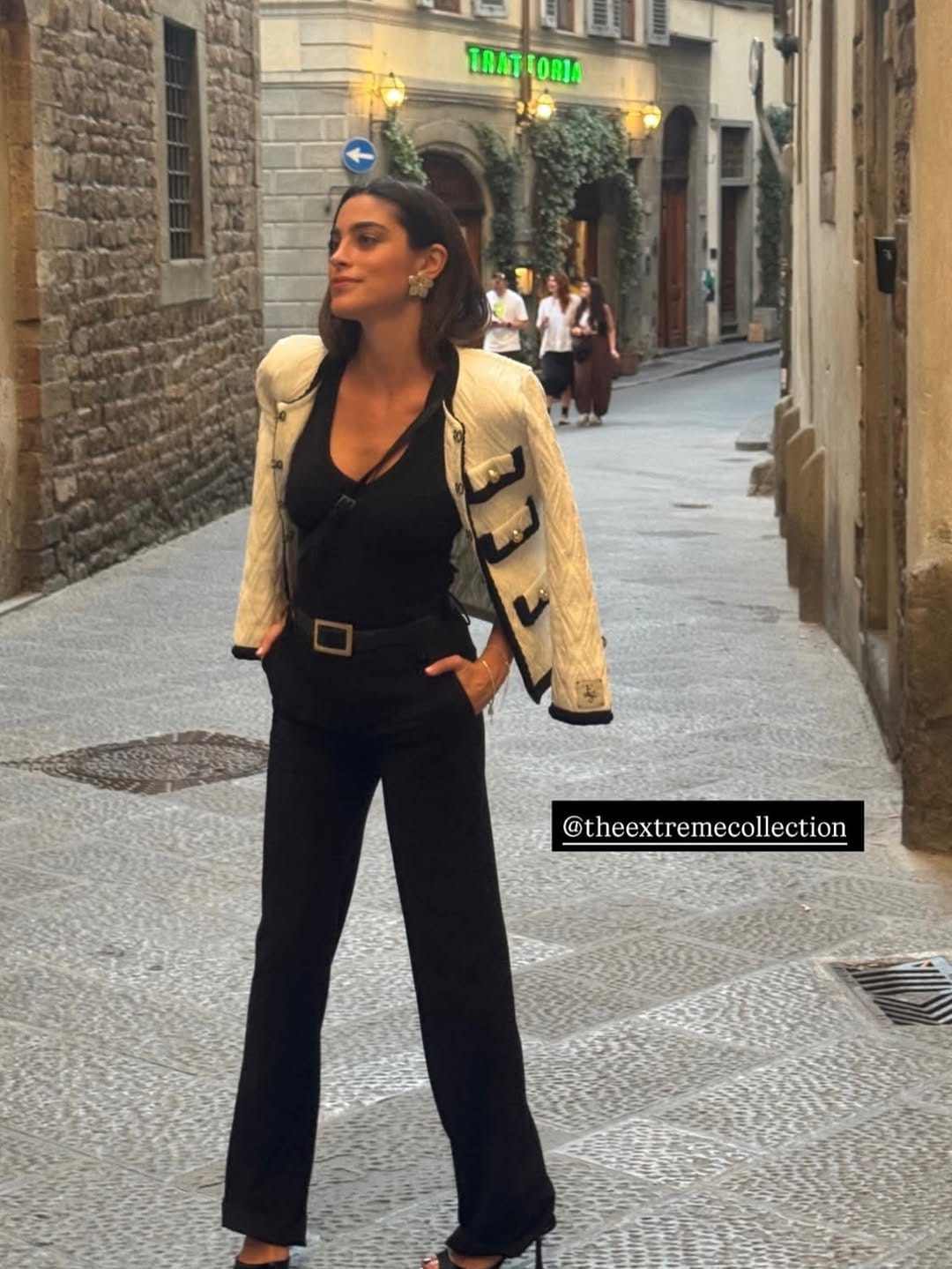 Post 3 by M. Isabel Hernández & FLAG SEVILLA on Instagram (carousel)