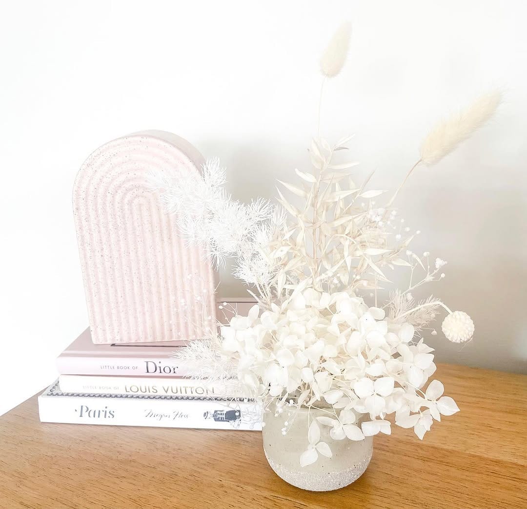 Post 8 by Minela OH on Instagram (image)