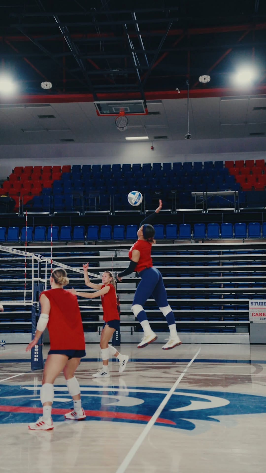 Post 10 by Florida Atlantic Volleyball on Instagram (video)