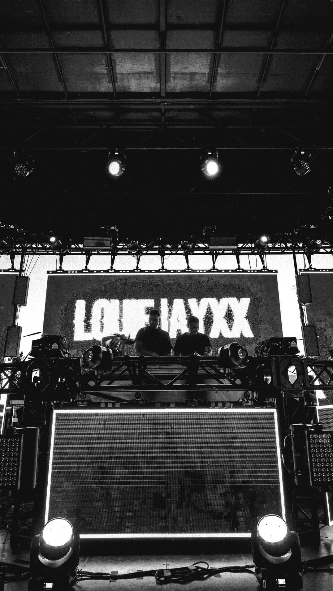Post 4 by LOUIEJAYXX on Instagram (video)