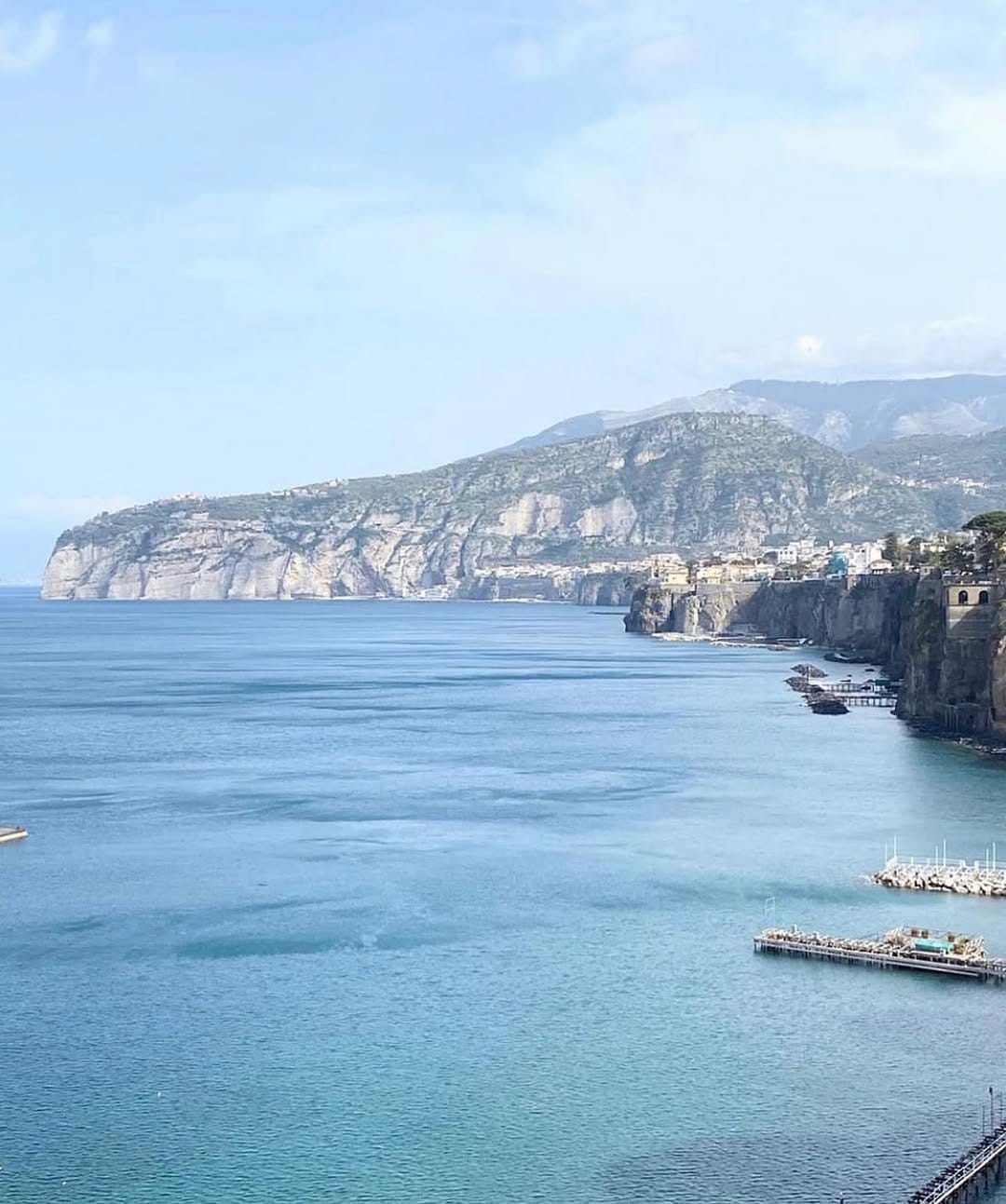 Post 8 by CapriPositano_Sandals on Instagram (image)