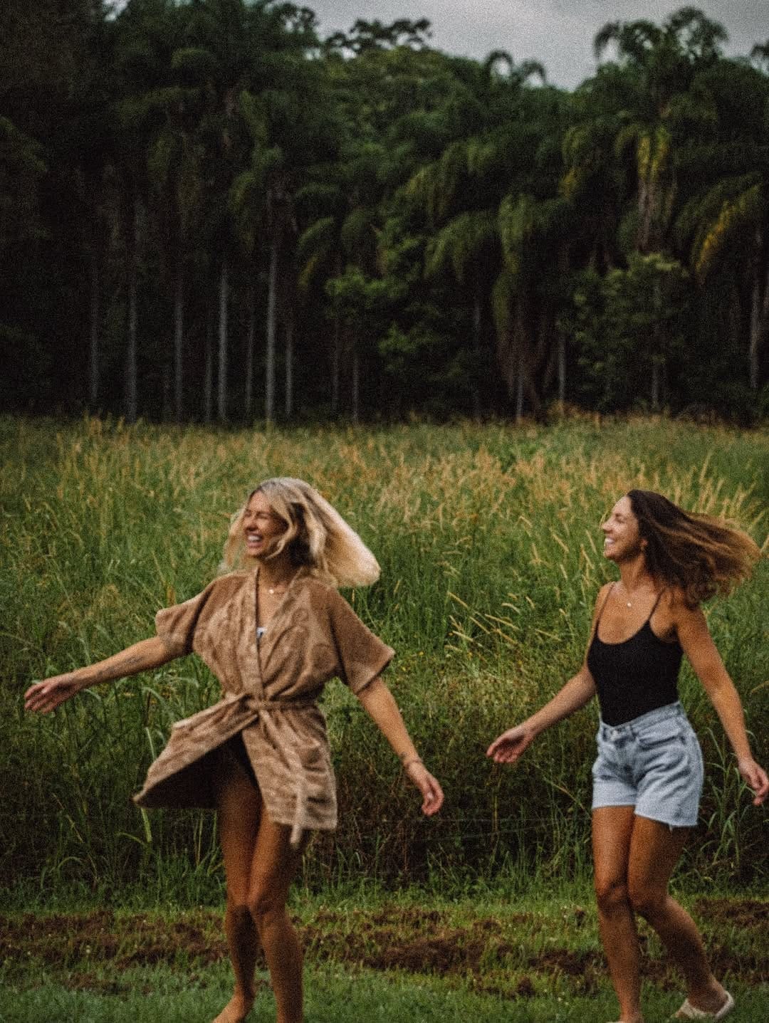 Post 8 by Gold Coast Photographer on Instagram (carousel)