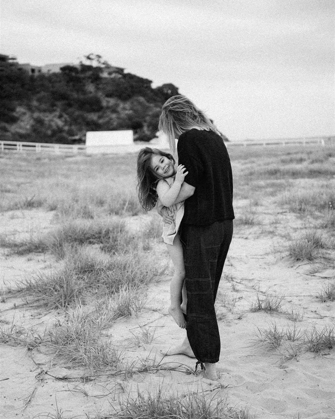 Post 4 by Janine | Melbourne Family Photographer on Instagram (carousel)