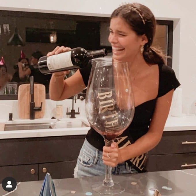 Post 4 by Angel Sara Sampaio on Instagram (image)