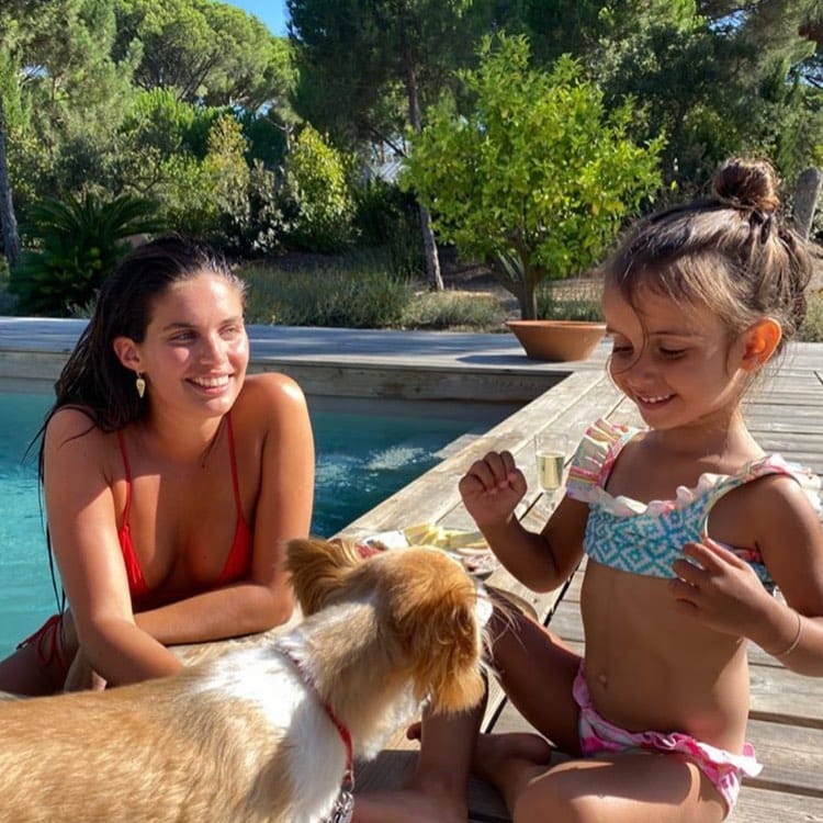 Post 8 by Angel Sara Sampaio on Instagram (image)