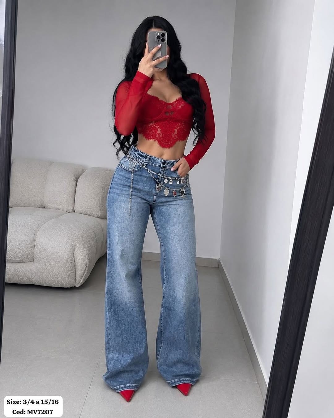 Post 8 by Chloe’s Closet on Instagram (image)