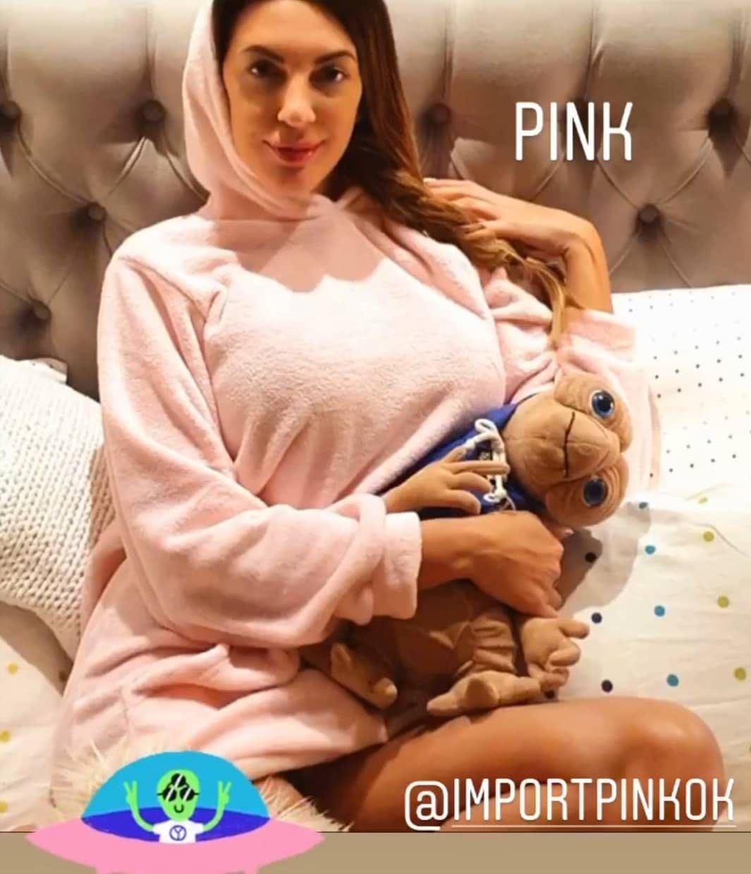 Post 10 by Import Pink on Instagram (image)