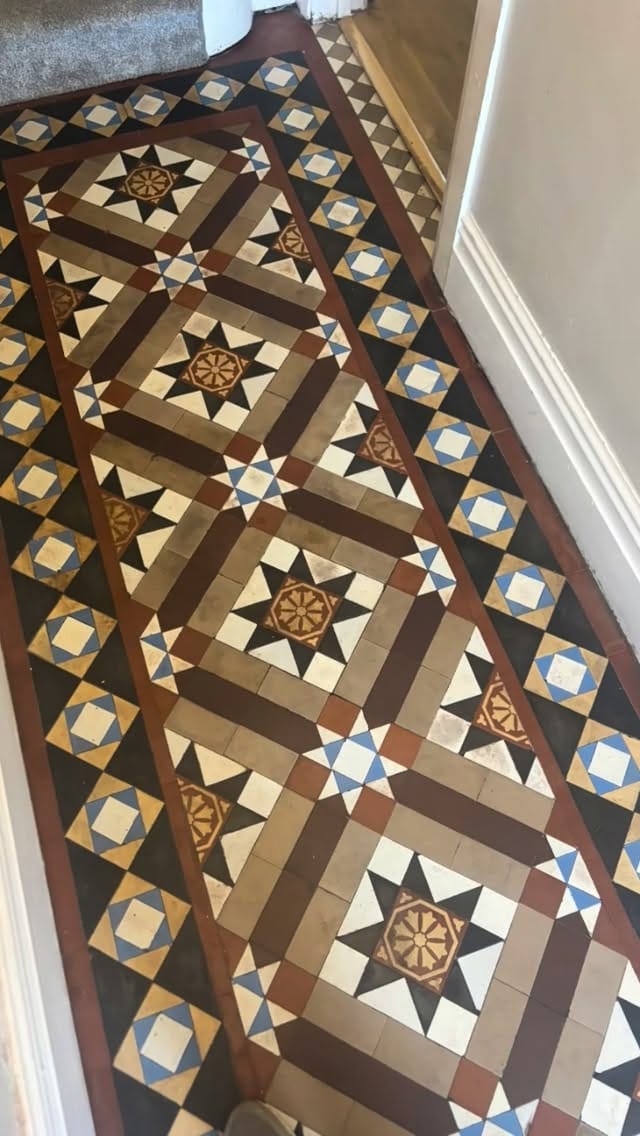 Post 3 by Scott Walters SW Flooring Restorations Wales on Instagram (video)