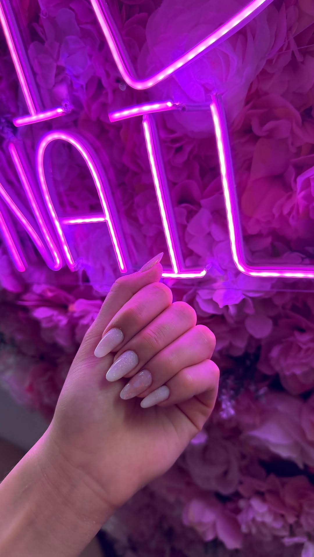 Post 2 by Ana Carolina✨ on Instagram (video)