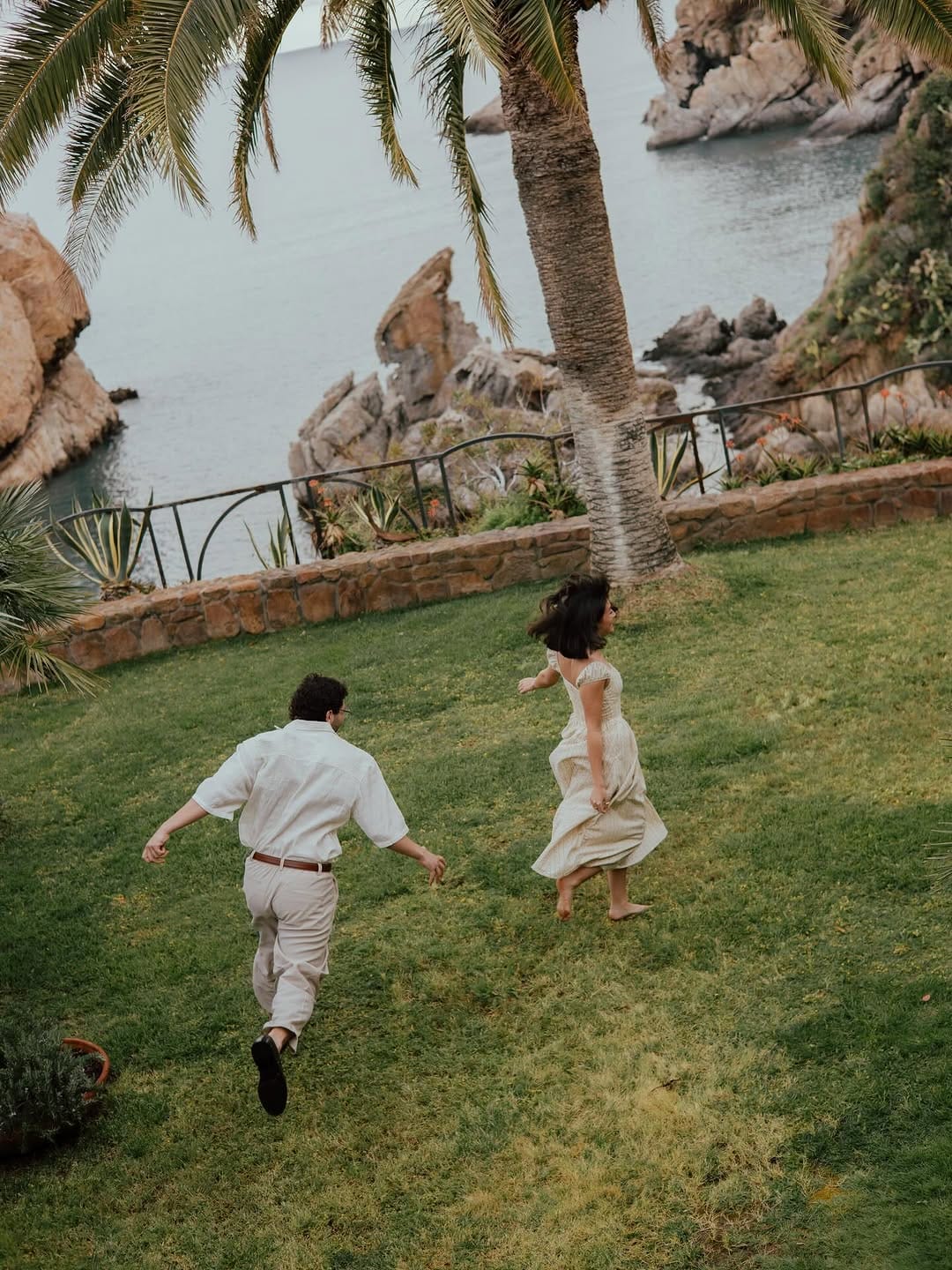 Post 7 by Gold Coast | Brisbane Photographer – Maternity & Weddings on Instagram (carousel)