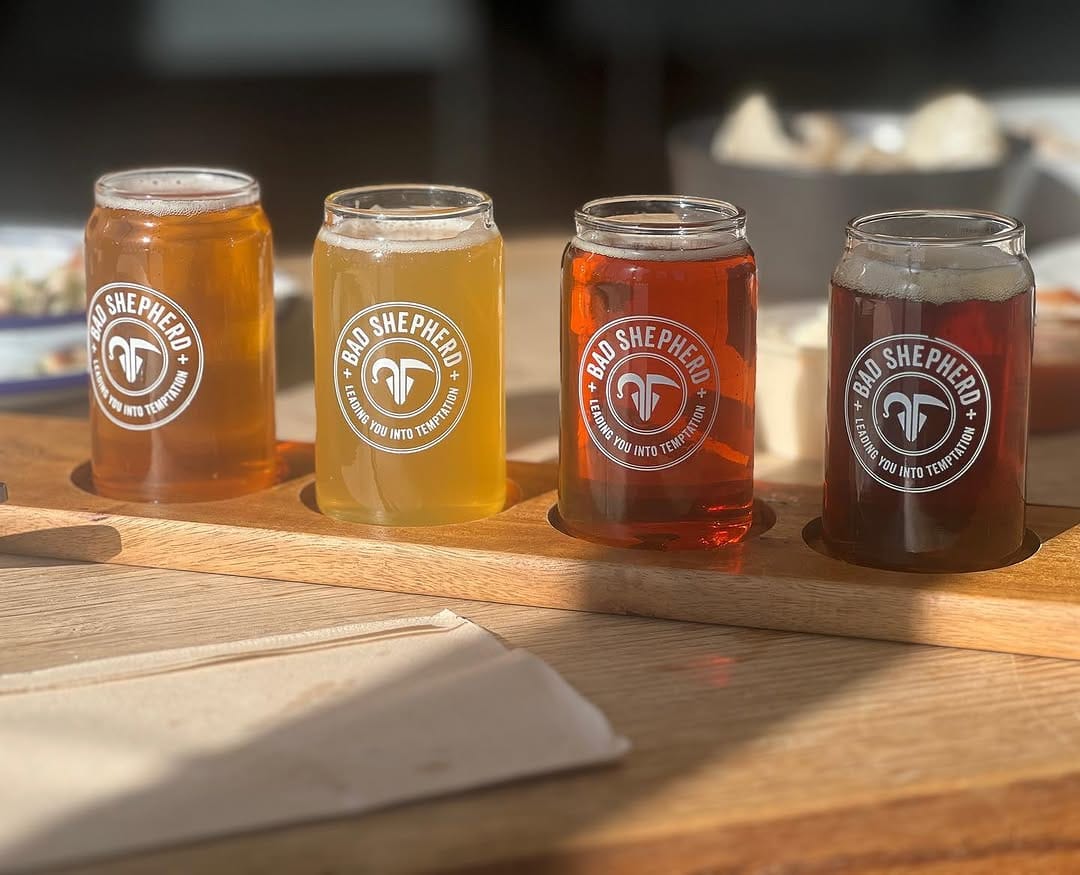 Post 4 by boobies_beers on Instagram (image)