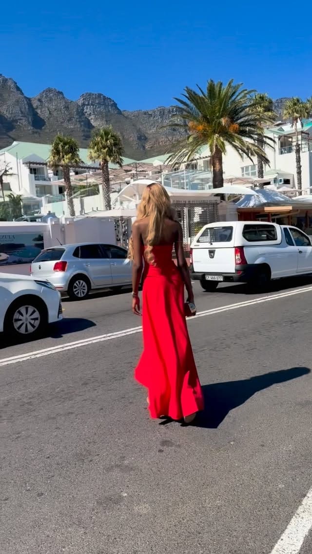 Post 5 by 𝐃𝐣 𝐕𝐡𝐢𝐜𝐤𝐚 🦋🎧 on Instagram (video)