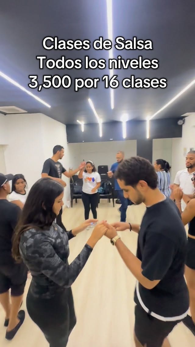 Post 8 by Clases de baile en Mil Pasos on Instagram (video)