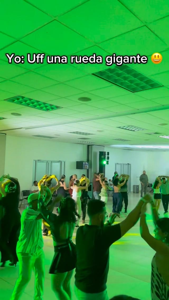 Post 5 by Clases de baile en Mil Pasos on Instagram (video)