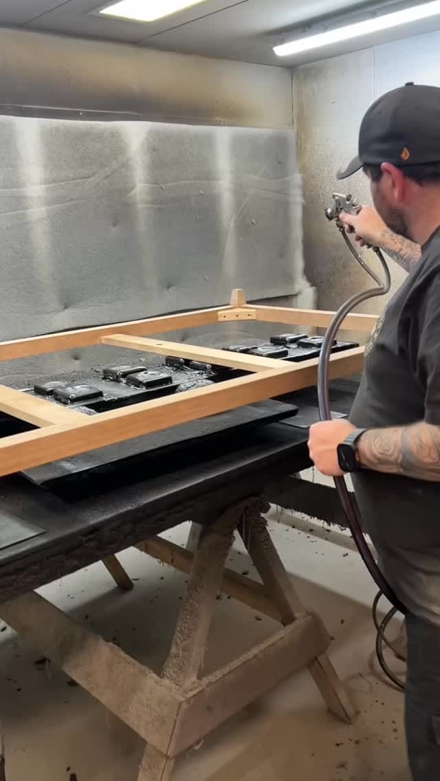 Post 9 by MOLMIC on Instagram (video)