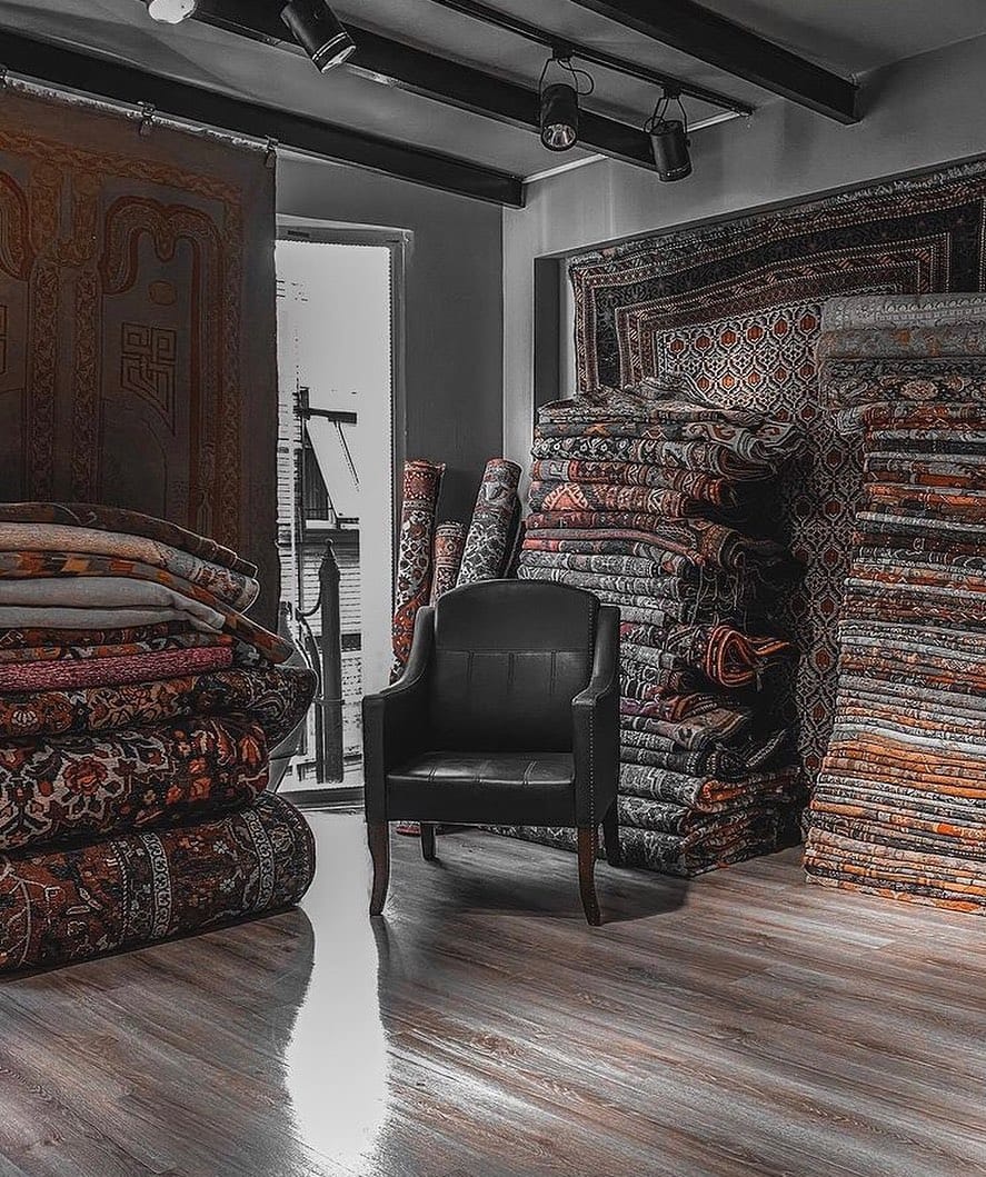 Post 10 by 𝐌𝐚𝐦𝐜𝐨𝐧 𝐀𝐧𝐭𝐢𝐪𝐮𝐞 𝐎𝐫𝐢𝐞𝐧𝐭𝐚𝐥 𝐑𝐮𝐠𝐬&𝐓𝐞𝐱𝐭𝐢𝐥𝐞𝐬 on Instagram (image)