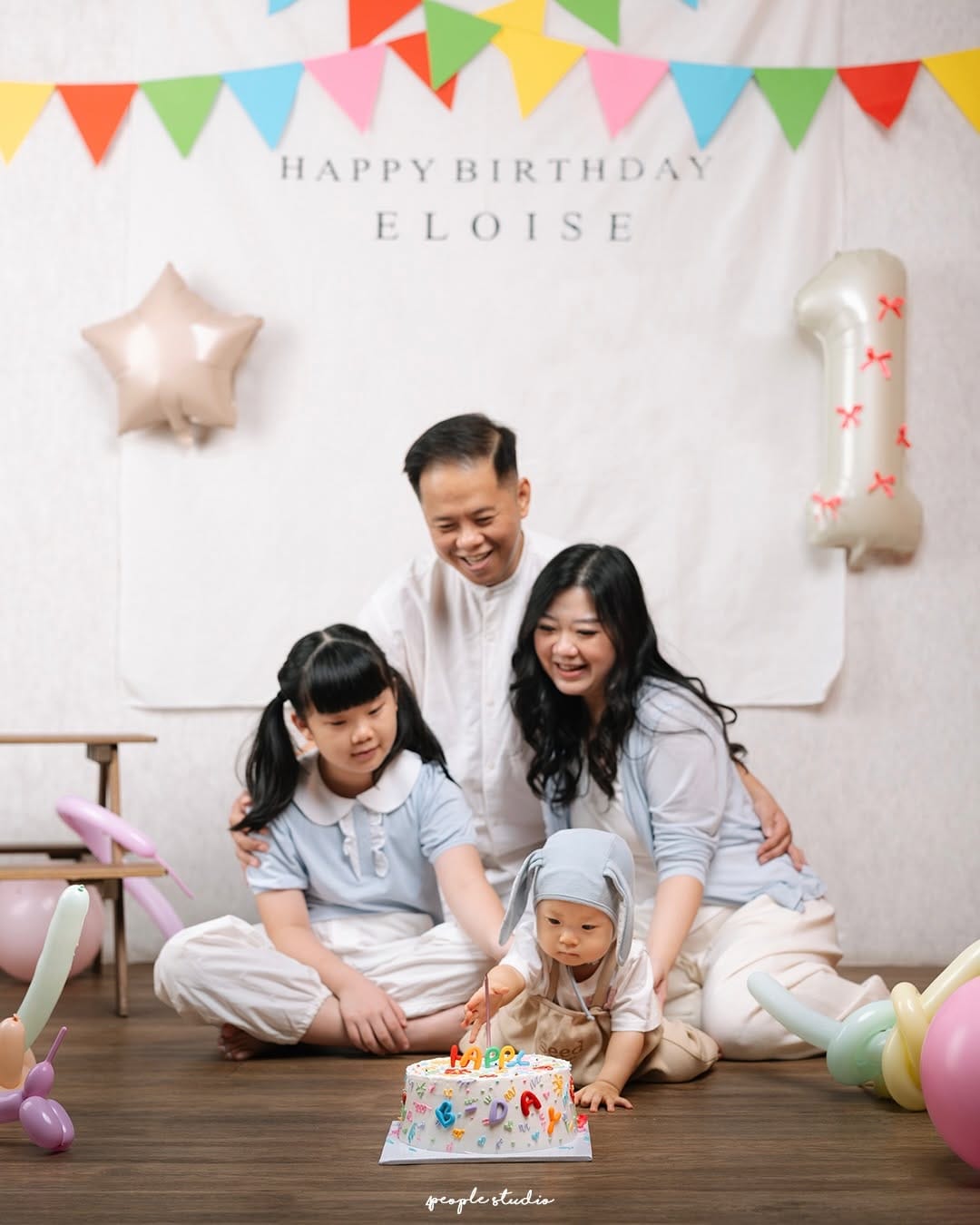 Post 2 by 4People Studio on Instagram (carousel)