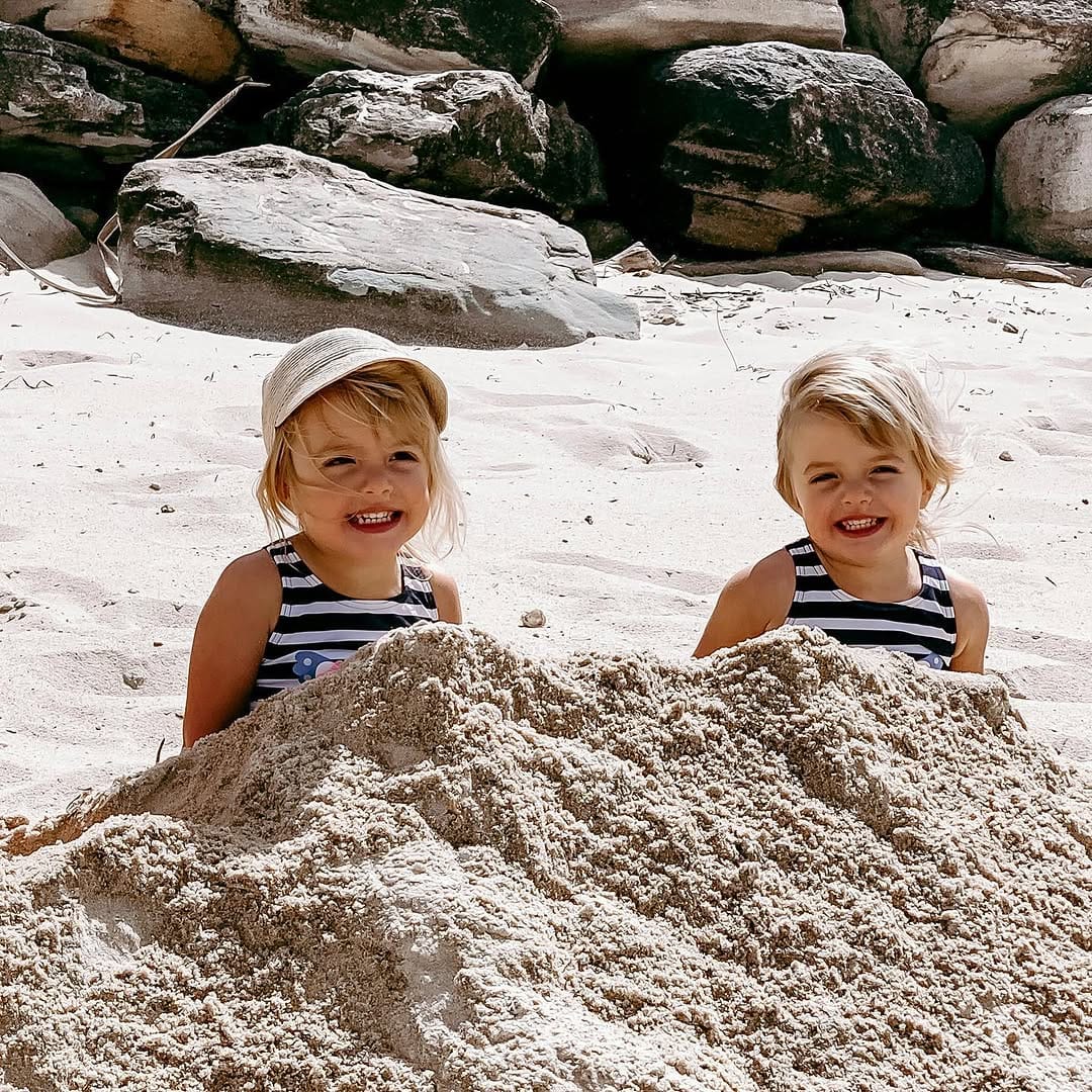 Post 6 by Anaïs & Clémence on Instagram (image)