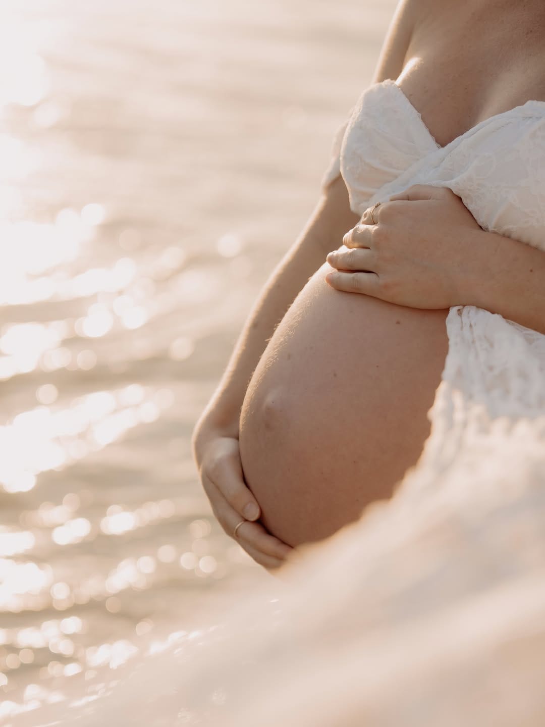 Post 5 by Bec Cooper | Perth Maternity, Newborn & Family Photographer on Instagram (image)