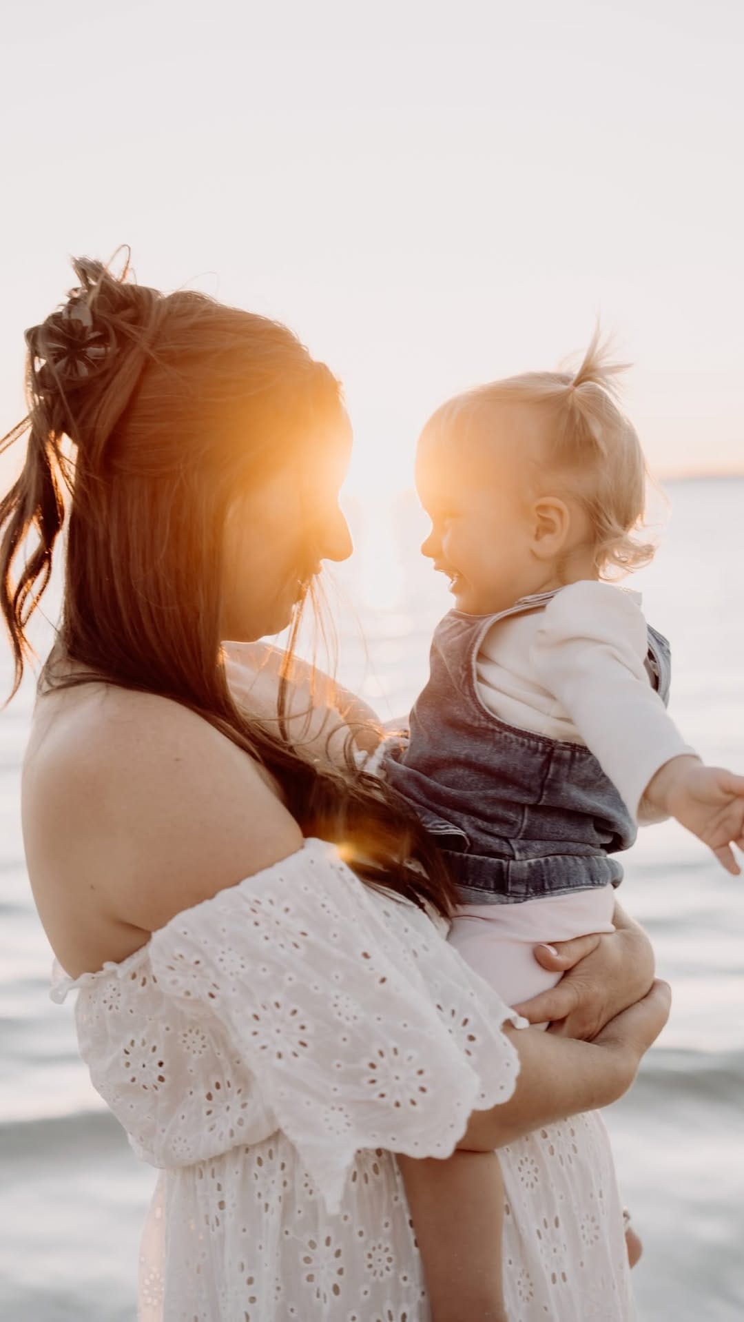 Post 7 by Bec Cooper | Perth Maternity, Newborn & Family Photographer on Instagram (video)