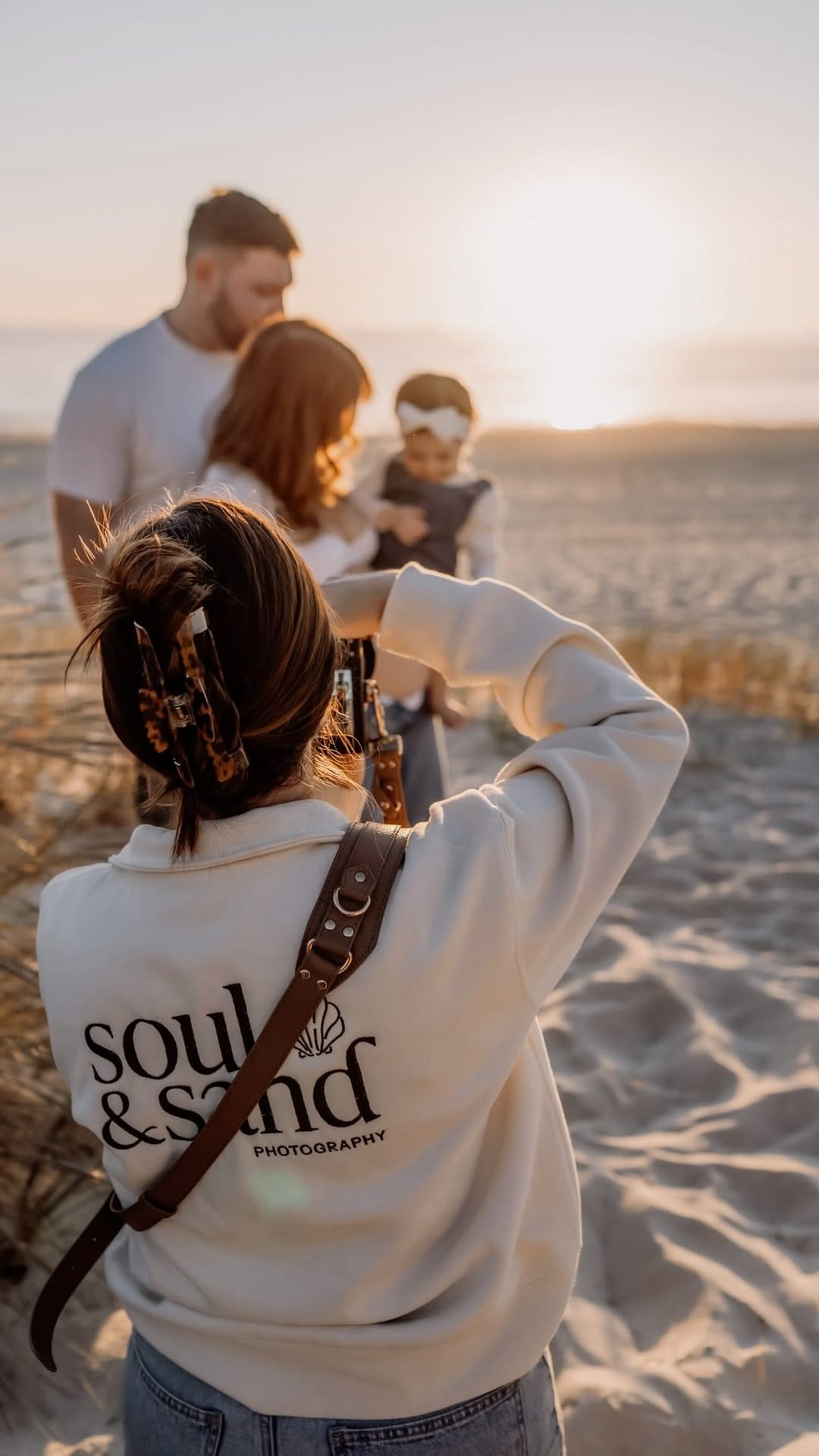 Post 6 by Bec Cooper | Perth Maternity, Newborn & Family Photographer on Instagram (video)