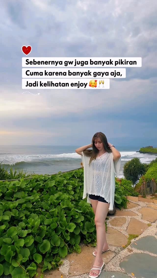 Post 5 by Natalia Aysien on Instagram (video)